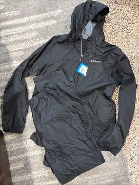 Kids Columbia brand rain suit